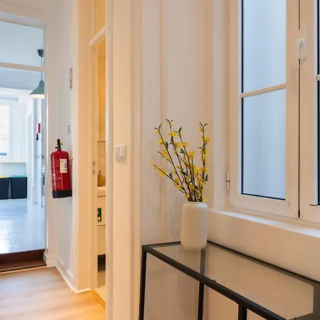 Classy 3-bedroom By Lovelystay Lisboa